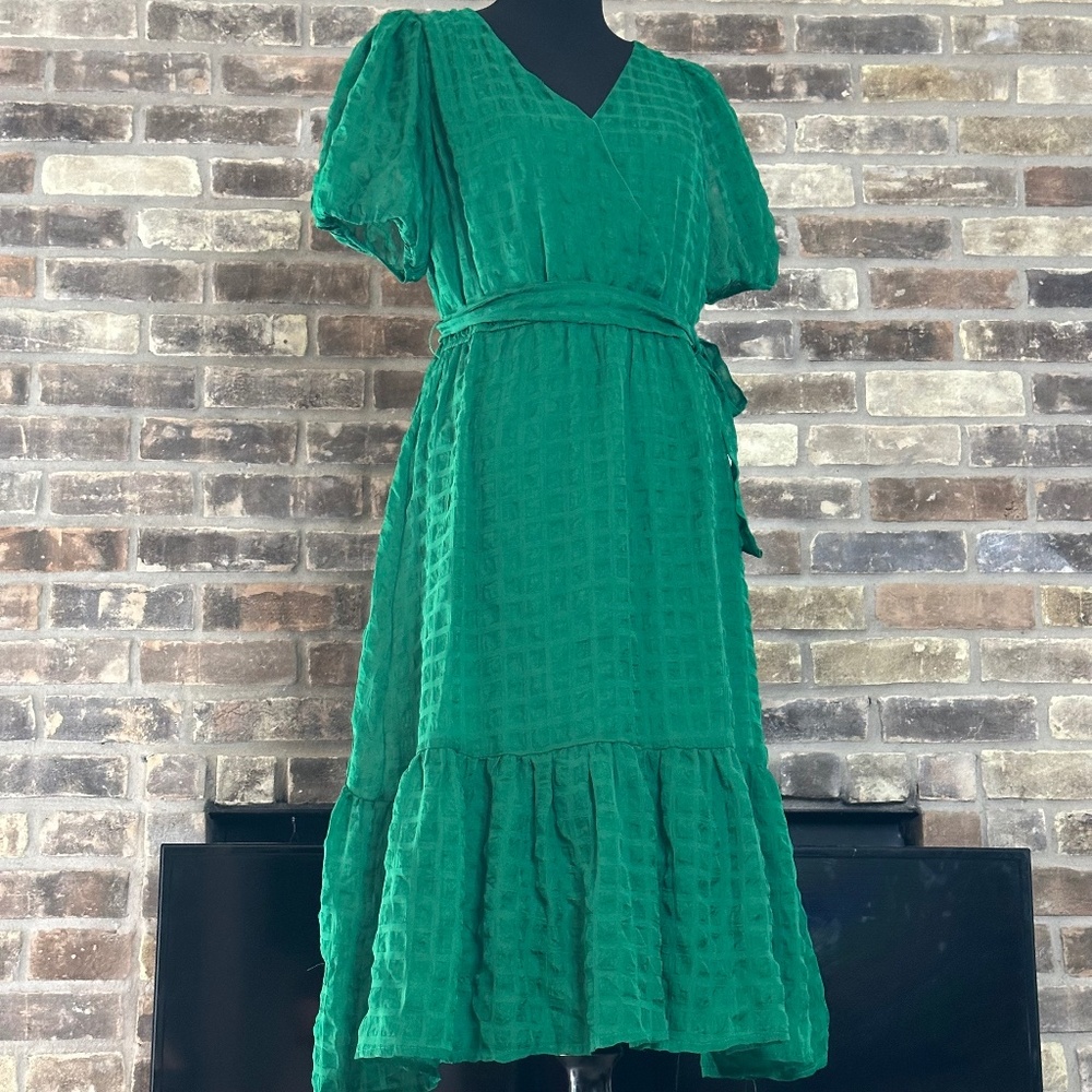 Ryan Michelle size L Women Short Sleeve V Neck Swiss Dot Midi Summer Dresses
